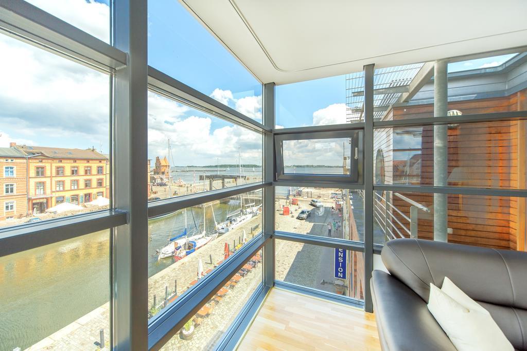 Hochwertige Apartments Im Stralsunder Hafen Exterior photo